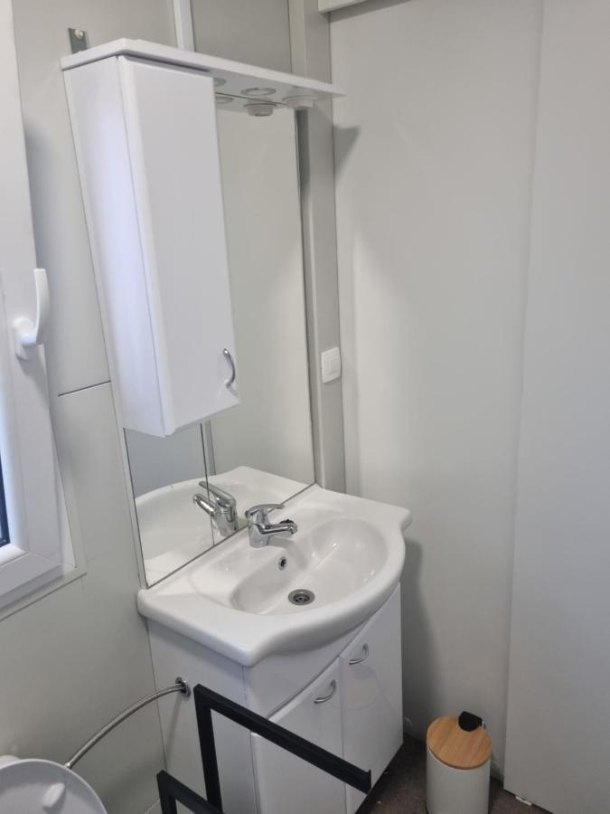 Hipo Camp Mobil Home Arta باكوشتاني المظهر الخارجي الصورة