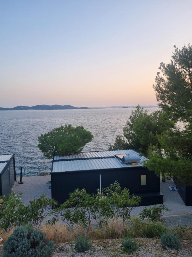 Hipo Camp Mobil Home Arta باكوشتاني المظهر الخارجي الصورة